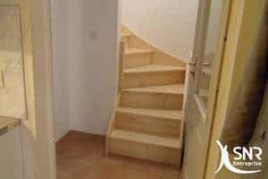 A la recherche d'une entreprise de rénovation? Contactez SNR Entreprise, l'expert de la pose d'escalier, de la rénovation et de la pose de Velux à Laval, Rennes, Chateau-Gontier, Mayenne, Saint-Malo, Vitré, Fougères.