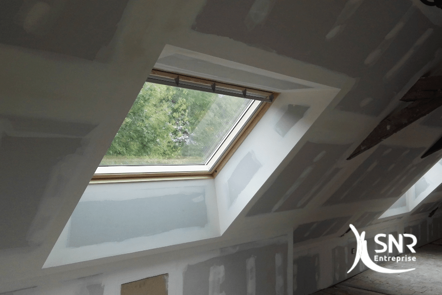 Pose d un Velux par un professionnel qualifié Velux Installateur Conseil Expert SNR Entreprise 53 35