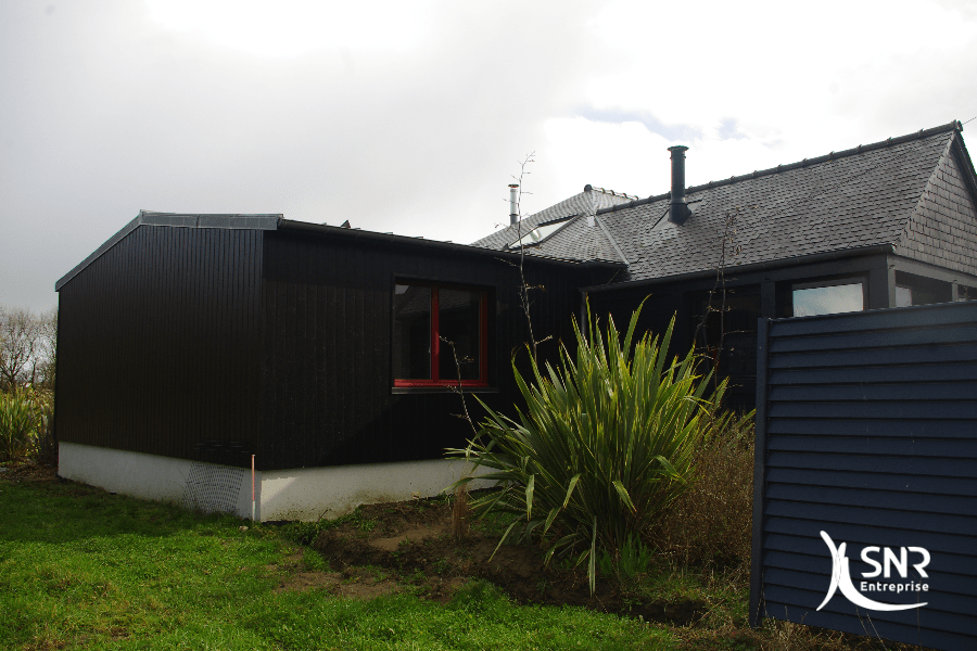 Création-d-un-agrandissement-ossature-bois-saint-malo-avec-pose-d-un-velux-puit-de-lumière