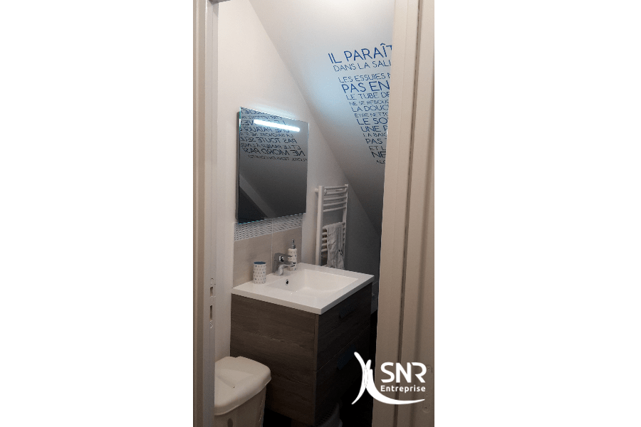 Refaire-sa-salle-de-bain-avec-SNR-Entreprise-création-salle-de-bain-combles-aménagés